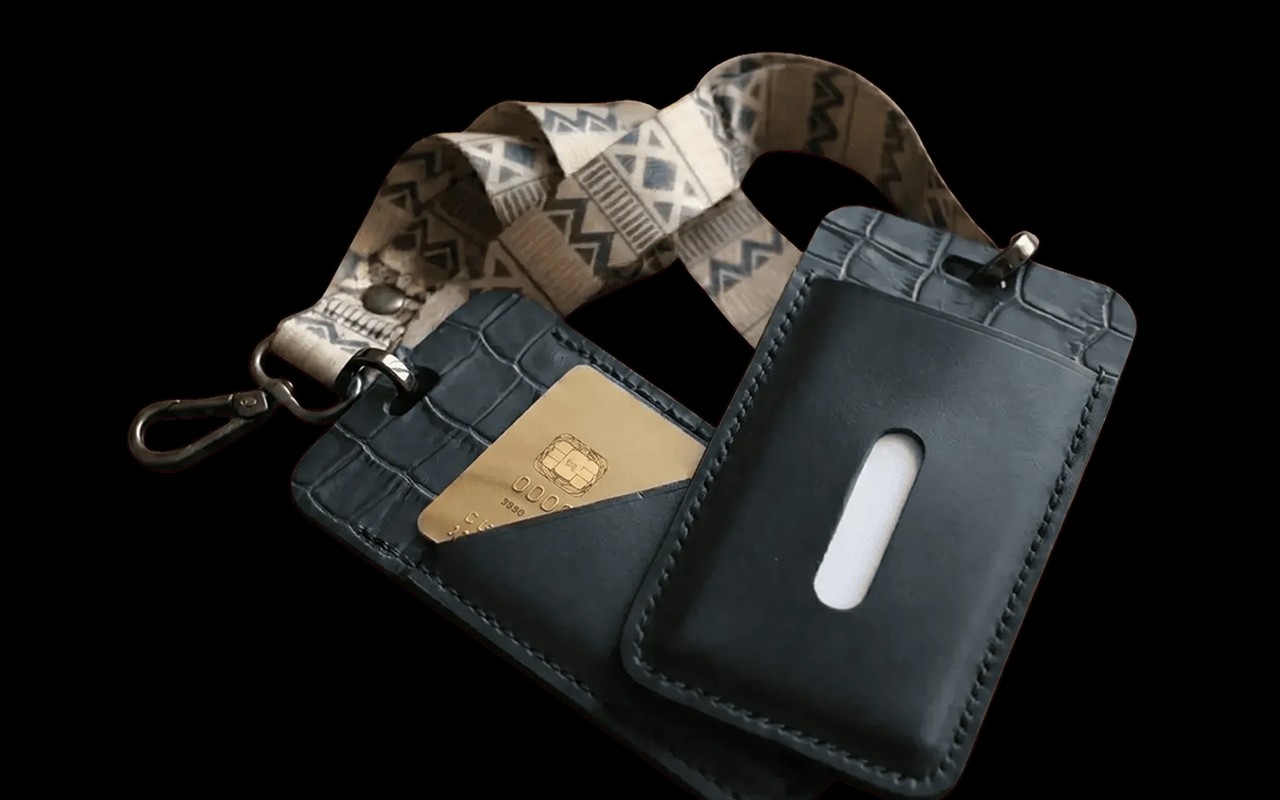Leather pass case